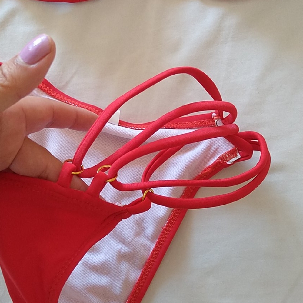 Bikini - Picture 4 of 4